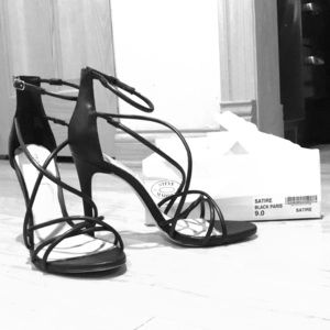 Steve Madden SATIRE heels. Size 9
